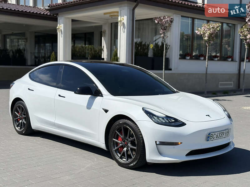 Tesla Model 3 (2019)