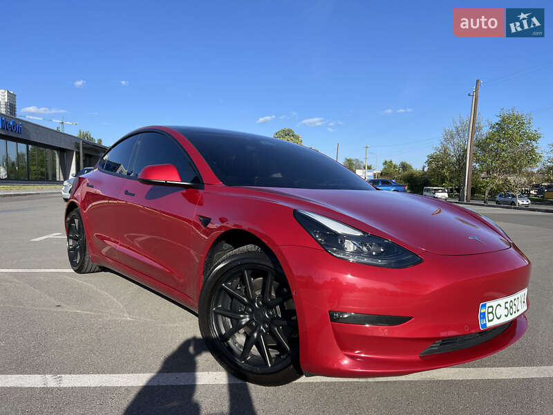 Tesla Model 3 (2018)