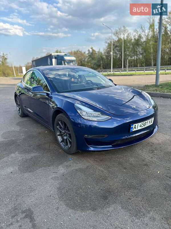 Tesla Model 3 (2018)