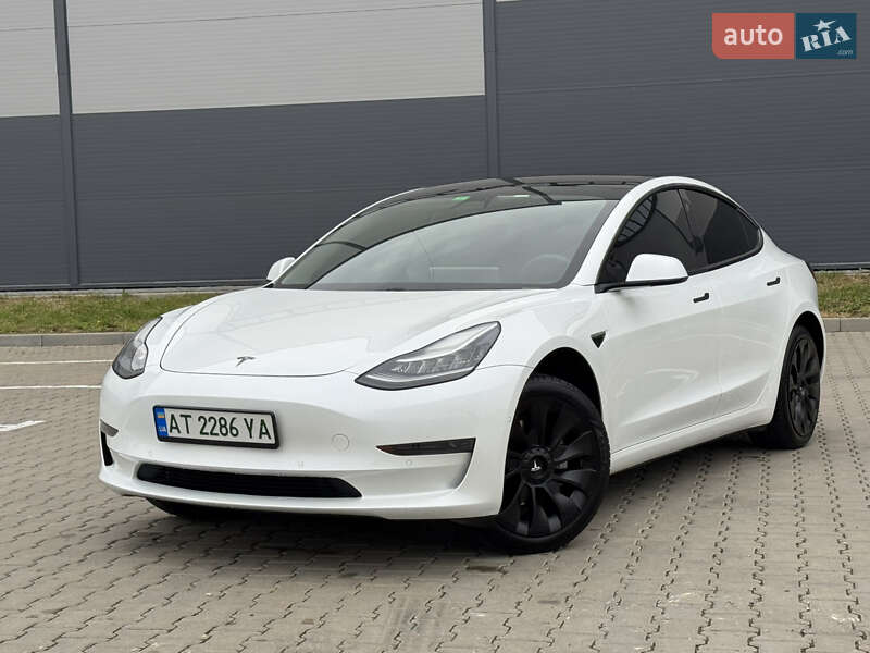Tesla Model 3 (2020)