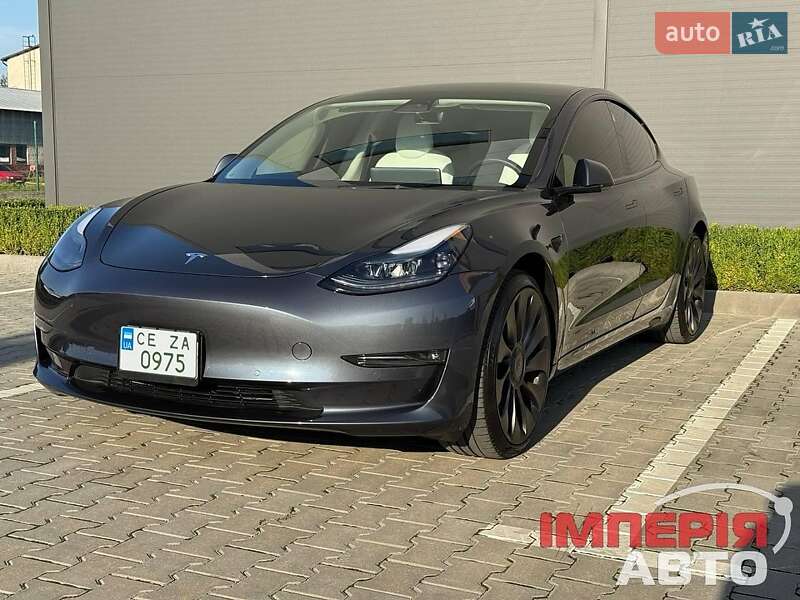Tesla Model 3 (2022)