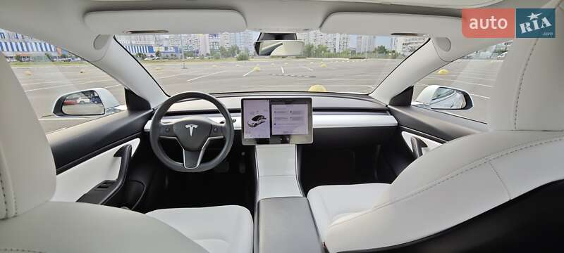 Tesla Model 3 (2020)