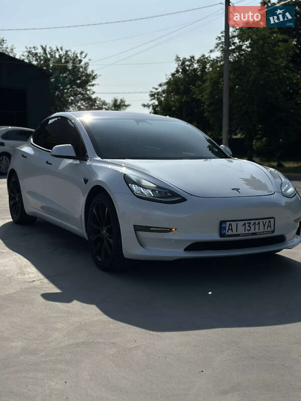Tesla Model 3 (2018)