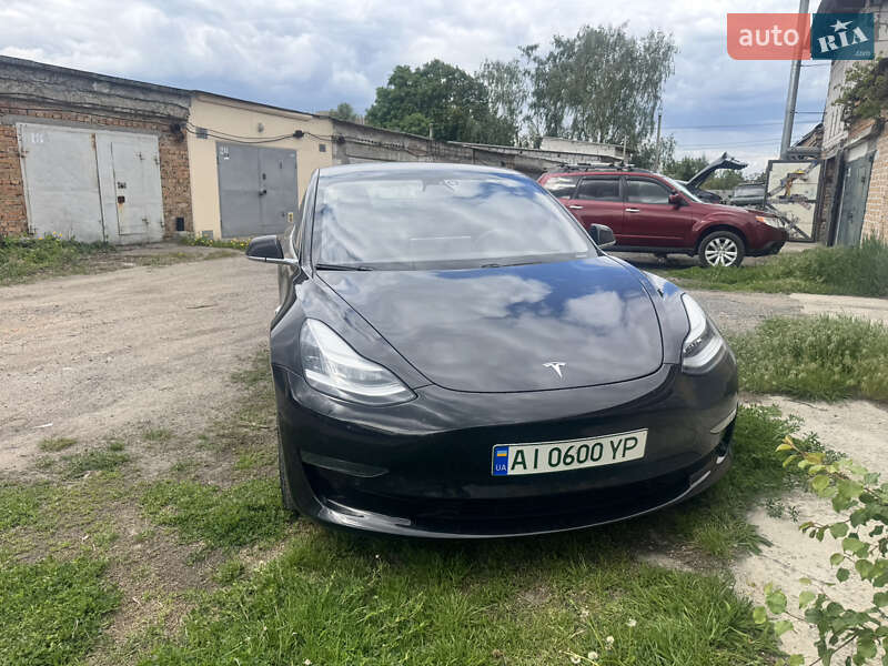 Tesla Model 3 (2020)