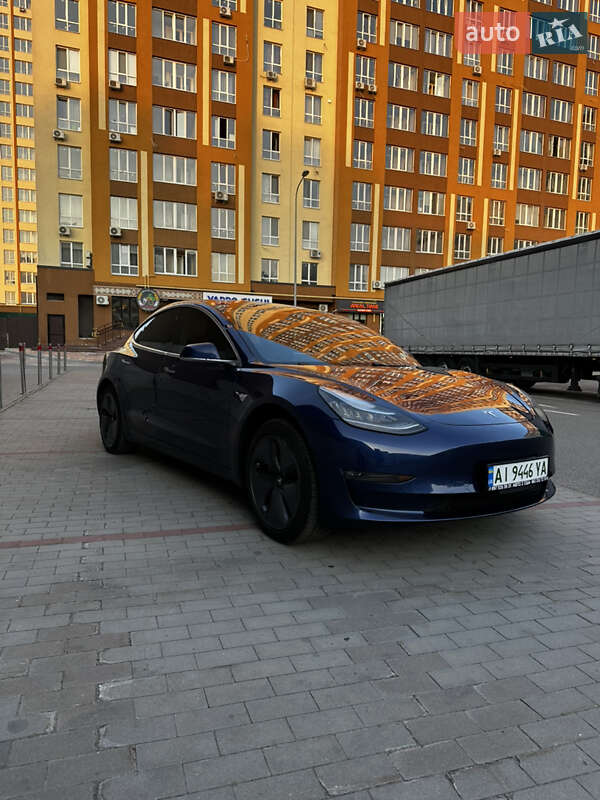 Tesla Model 3 (2018)