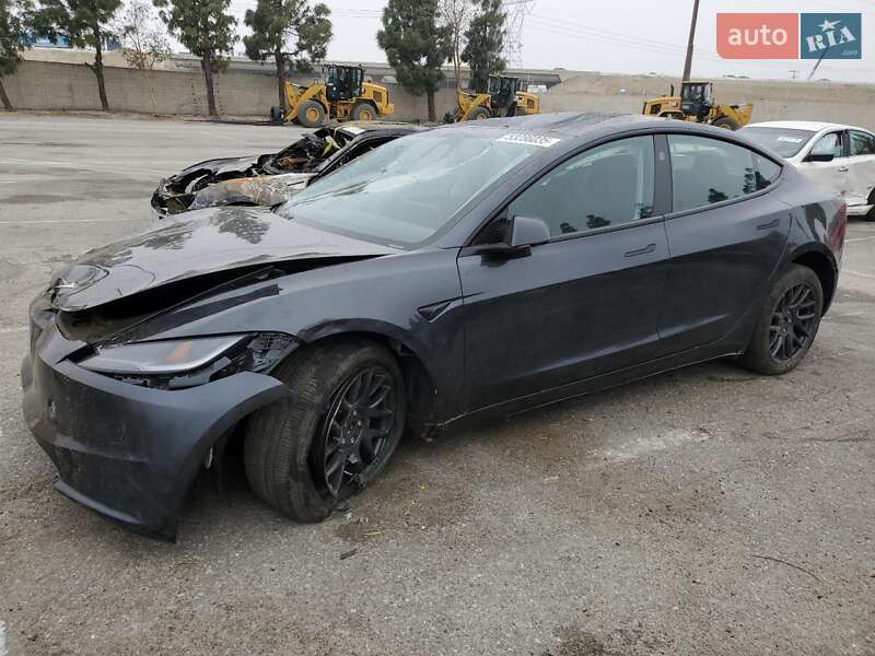 Tesla Model 3 (2024)