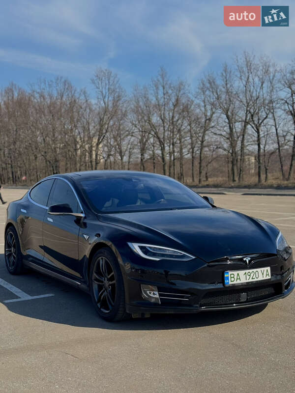 Tesla Model s (2014)