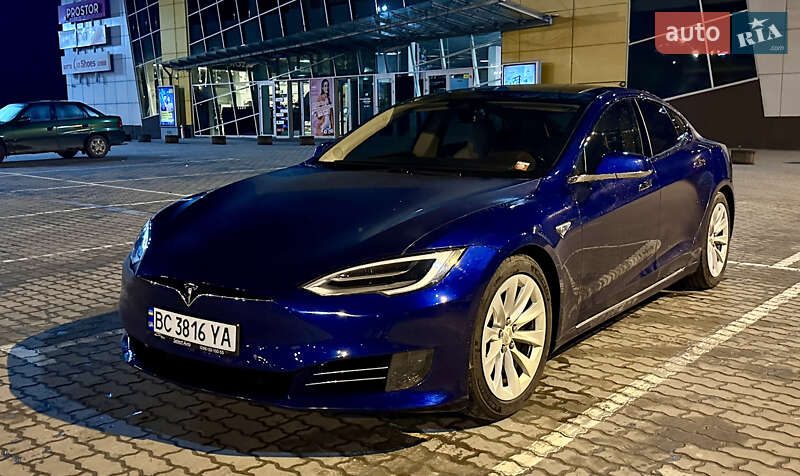Tesla Model s (2016)