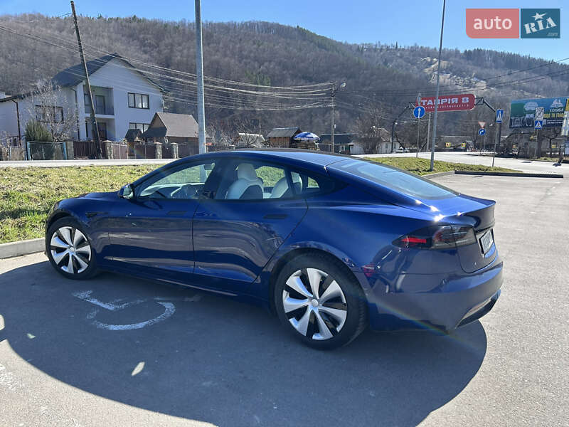 Tesla Model s (2022)