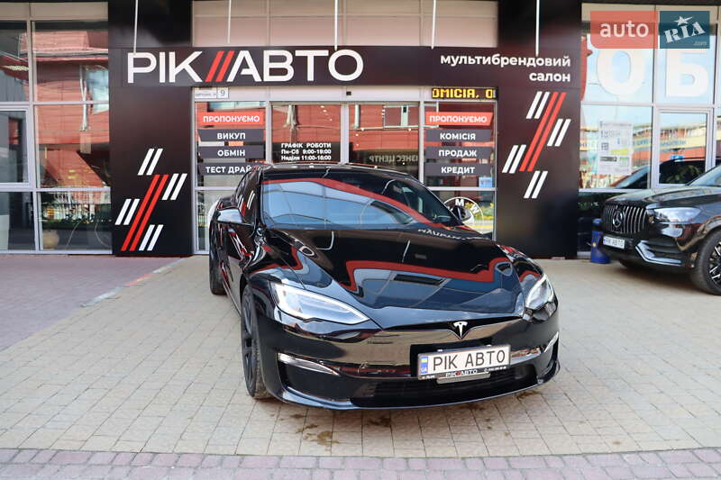 Tesla Model s (2021)