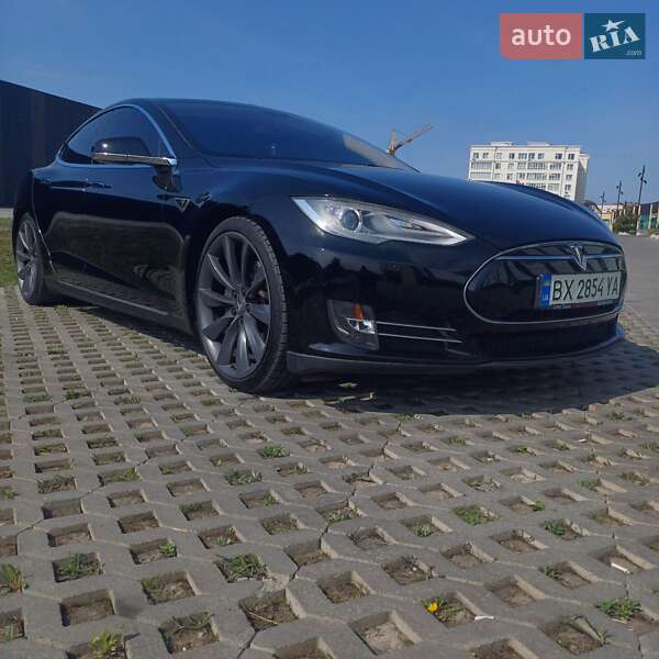 Tesla Model s (2013)