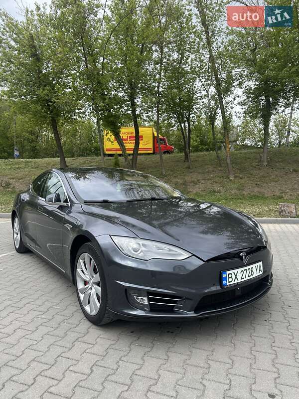 Tesla Model s (2014)