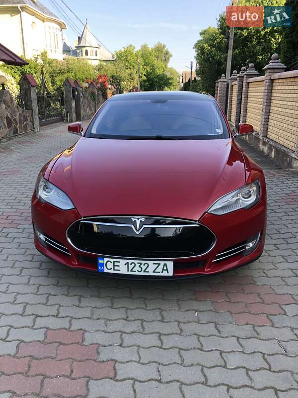Tesla Model s (2013)