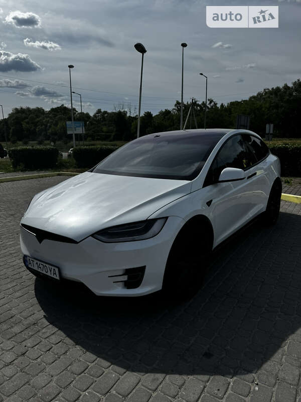 Tesla X p100d (2016)