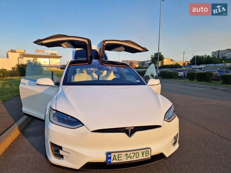 Tesla Model x (2018)