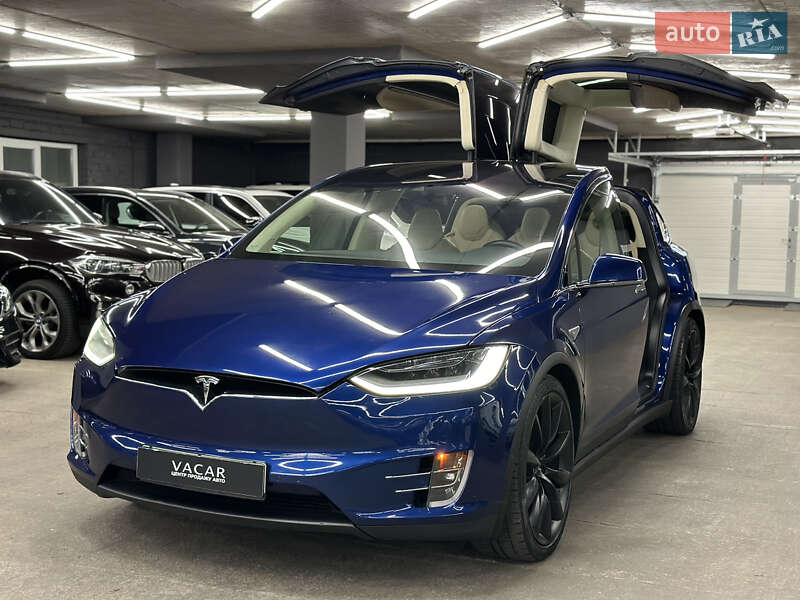 Tesla Model x (2016)