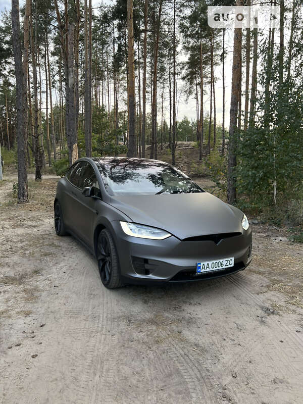 Tesla Model x (2017)