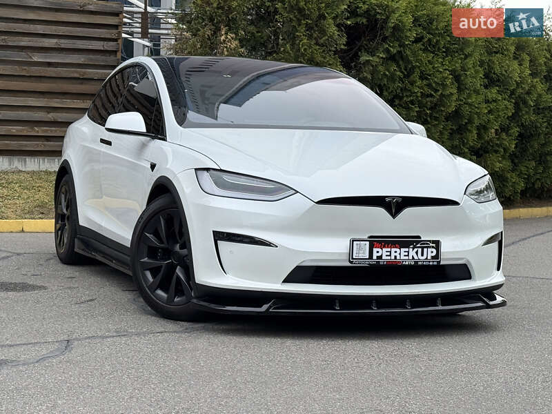 Tesla Model x (2022)
