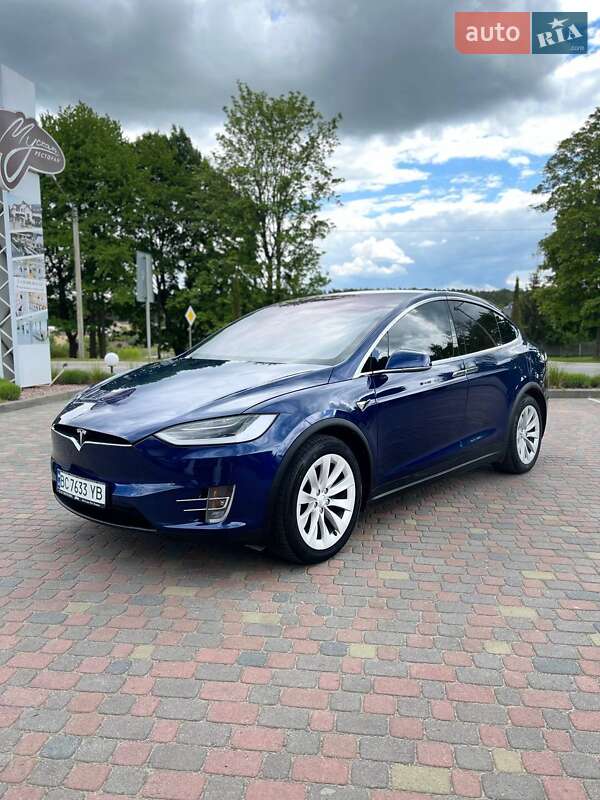 Tesla Model x (2018)