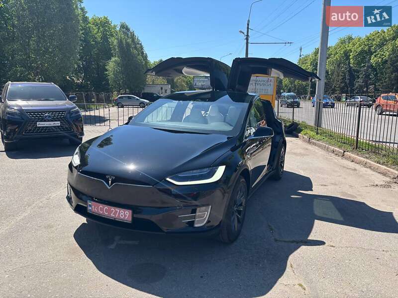 Tesla Model x (2019)