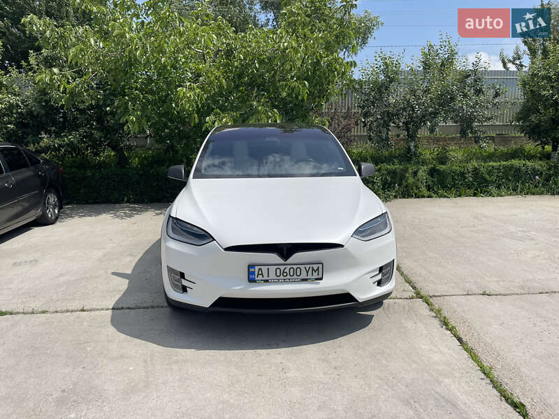 Tesla Model x (2019)