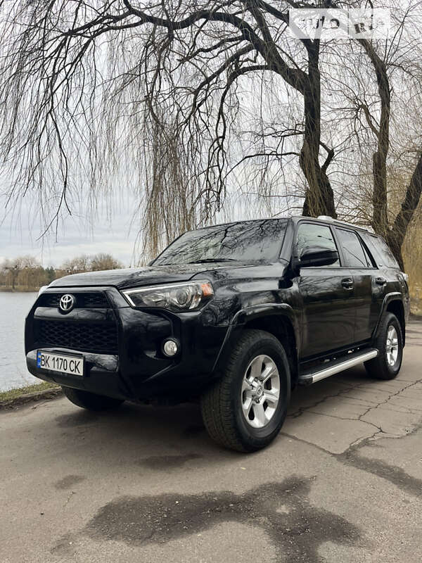 Toyota 4 runner (2014)