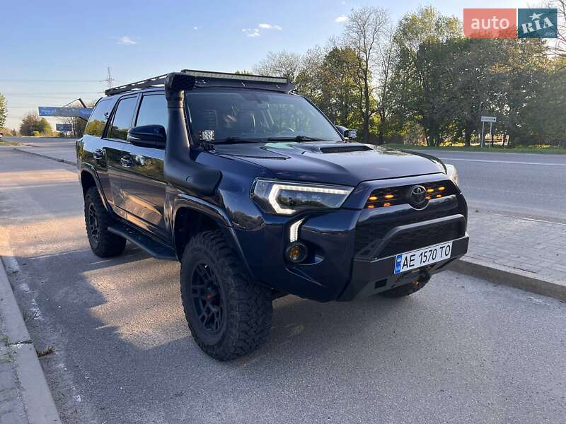 Toyota 4runner (2018)