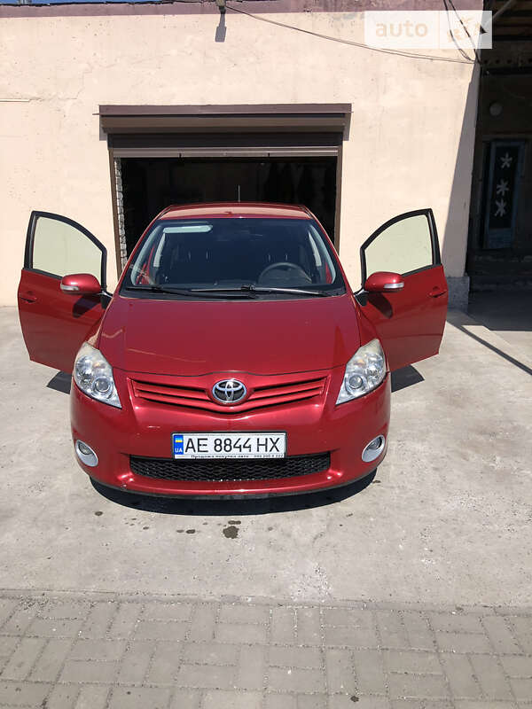 Toyota Auris (2010)