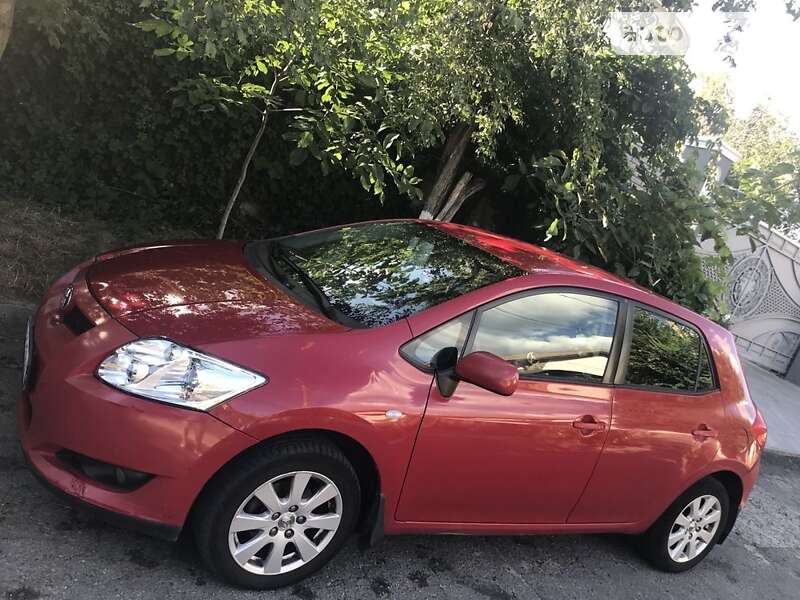 Toyota Auris (2008)