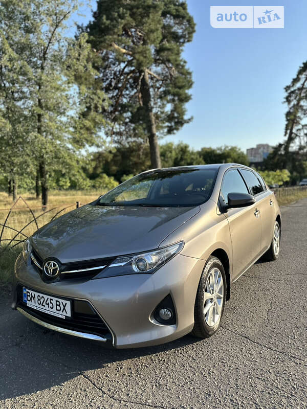 Toyota Auris (2013)