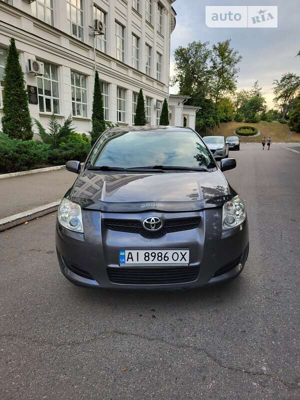 Toyota Auris (2008)