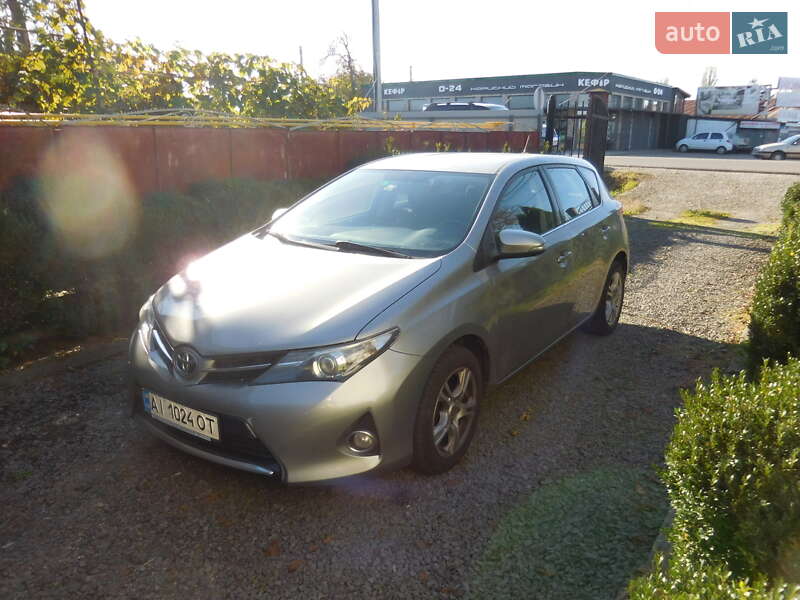 Toyota Auris (2012)