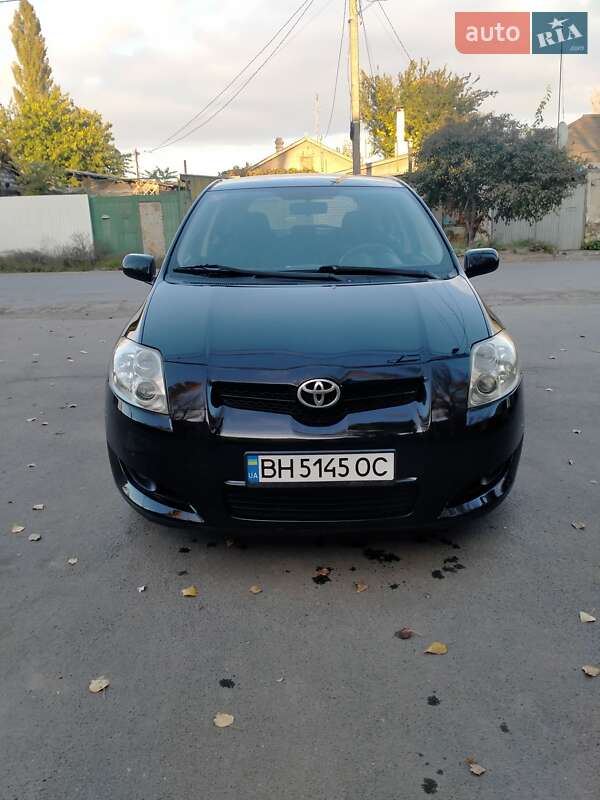 Toyota Auris (2007)