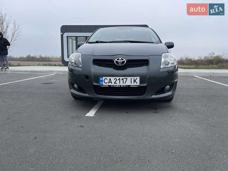 Toyota Auris (2007)