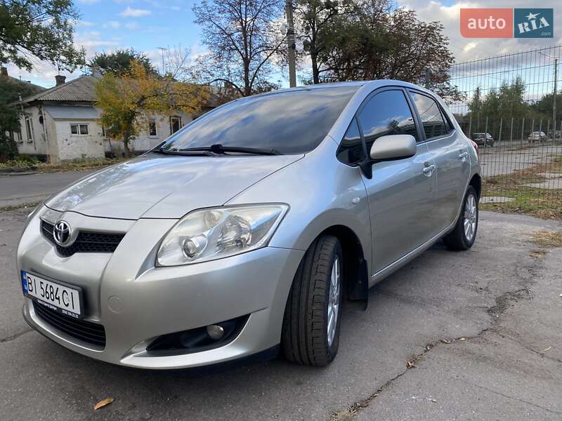 Toyota Auris (2008)
