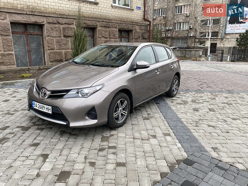 Toyota Auris (2013)