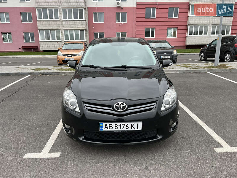 Toyota Auris (2010)