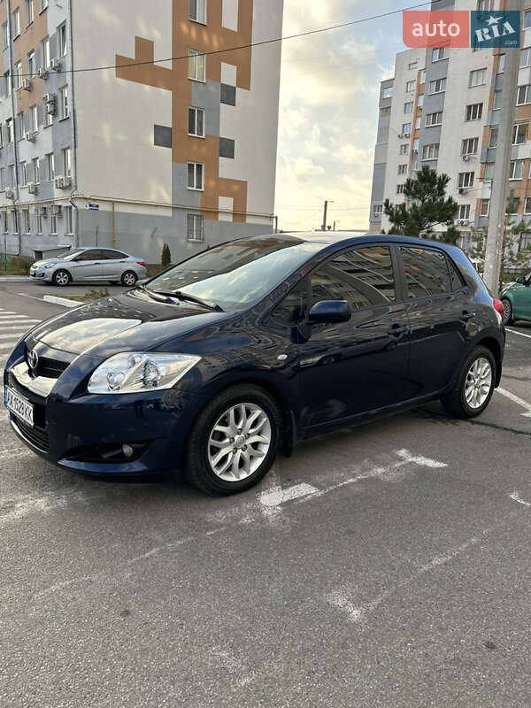 Toyota Auris (2007)