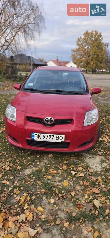 Toyota Auris (2008)