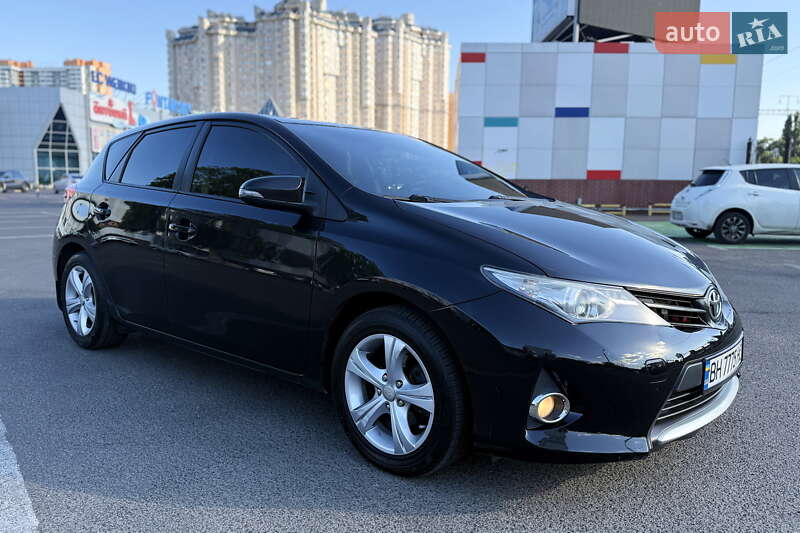 Toyota Auris (2013)