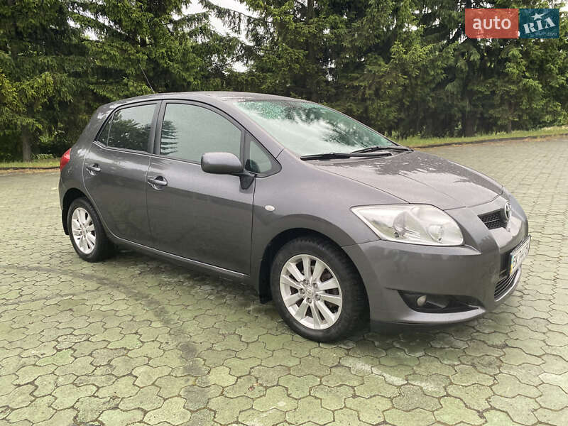 Toyota Auris (2007)
