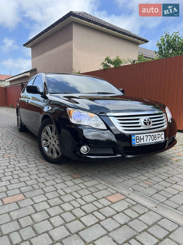 Toyota Avalon (2008)