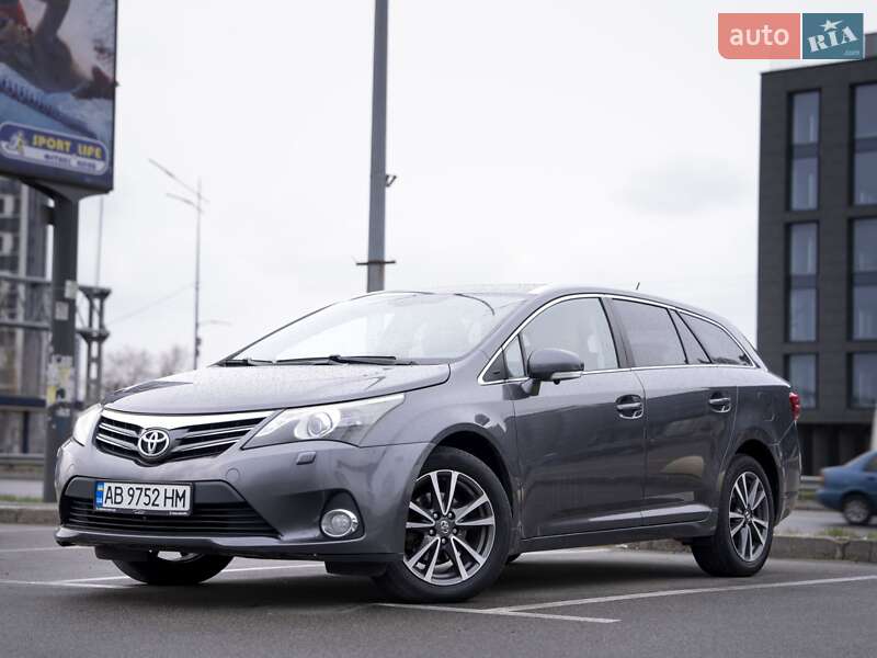 Toyota Avensis (2013)