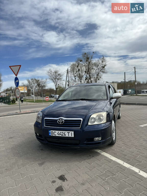 Toyota Avensis (2003)