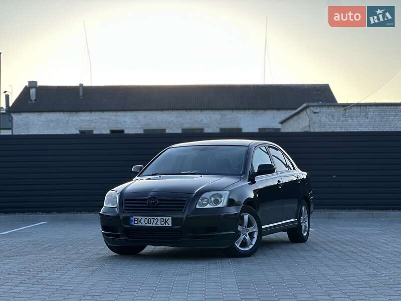 Toyota Avensis (2005)