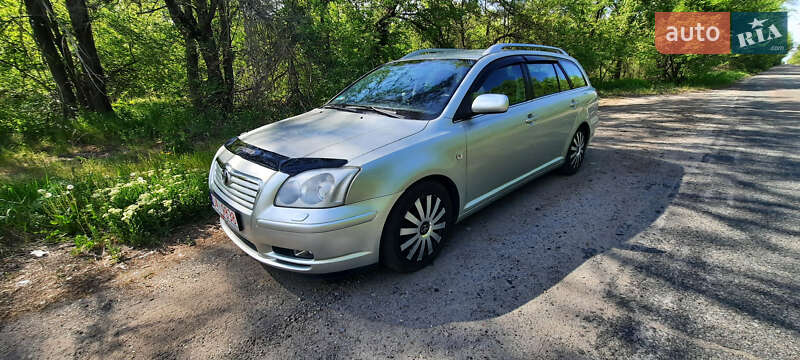 Toyota Avensis (2003)