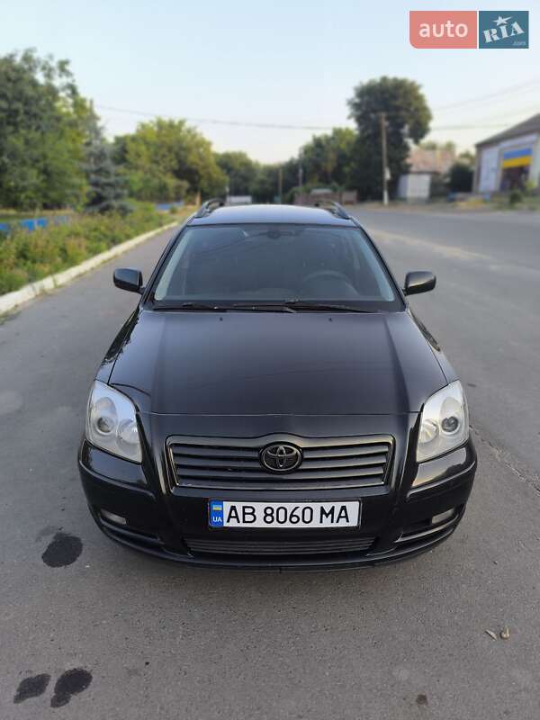 Toyota Avensis (2003)