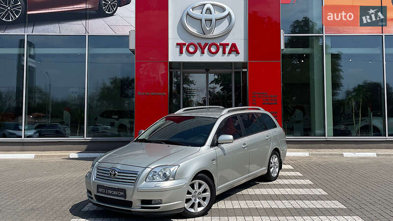 Toyota Avensis (2005)