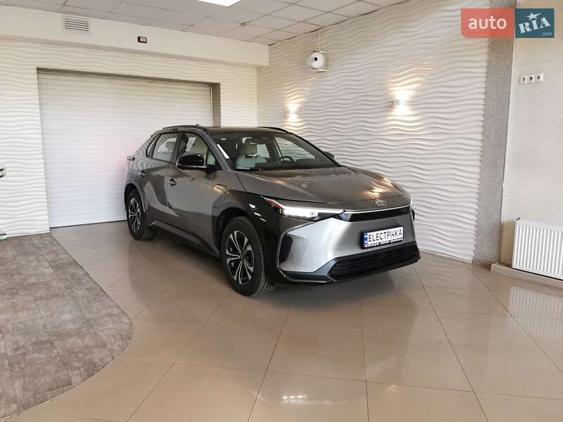 Toyota Bz4x (2023)