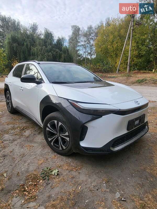 Toyota Bz4x (2022)